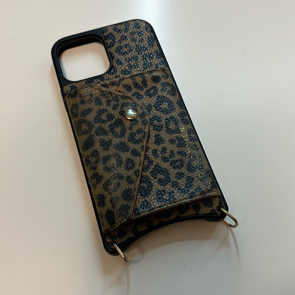 Bandolier Donna Leopard Case
